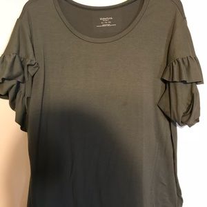 Bell sleeve maternity top